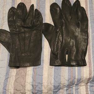 Elegant Vintage Black Leather Women's Gloves